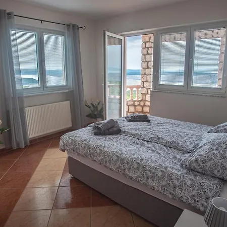 Apartment Dojmi 2
